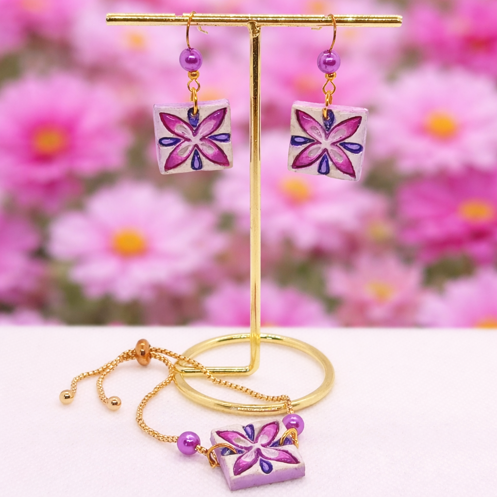 02. Set coordinato Orecchini e Bracciale Dipinti a mano  – Petali viola