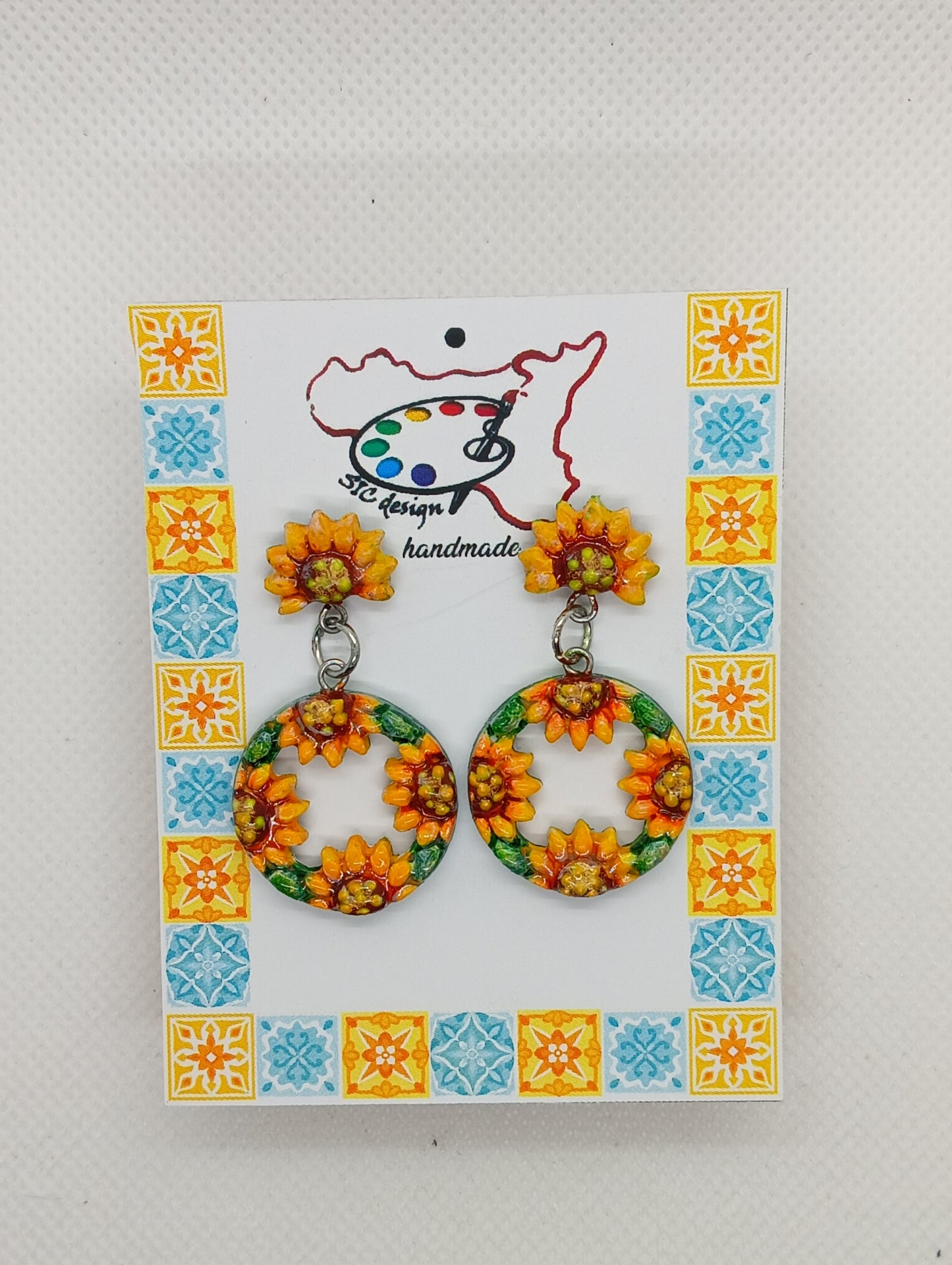 6. Orecchini artigianali dipinti a mano
