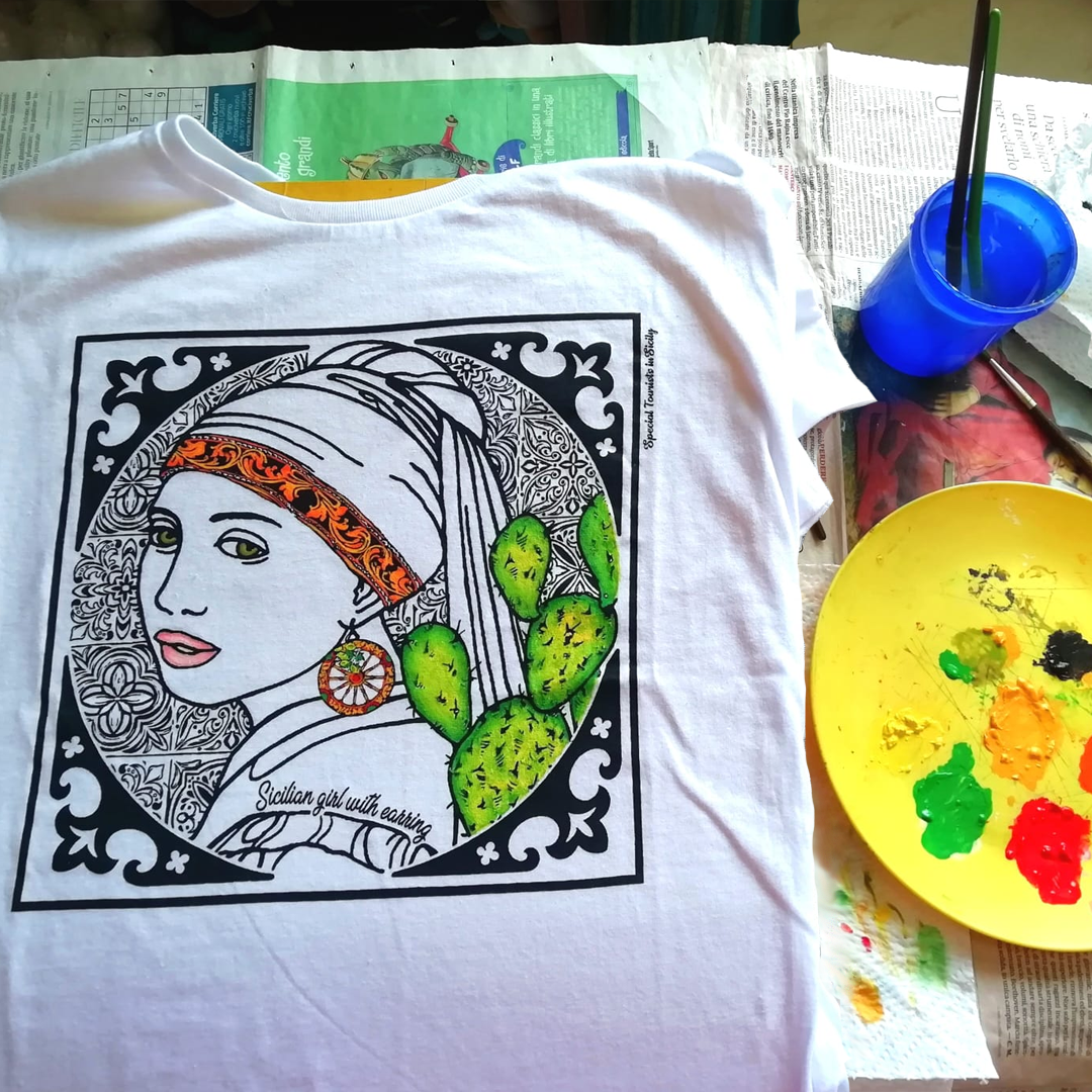 01. Magliette dipinte a mano - Ragazza siciliana con orecchino