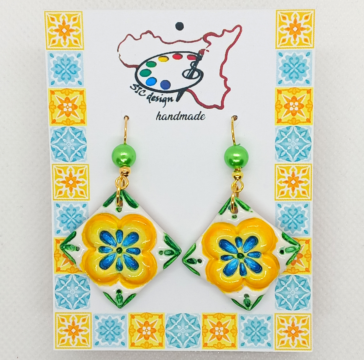 3. Orecchini artigianali dipinti a mano